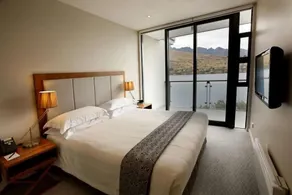 Kay Sun Hotel - Essbereich im Zimmer