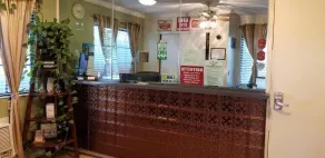 Sierra Crossing Motel - Lobby