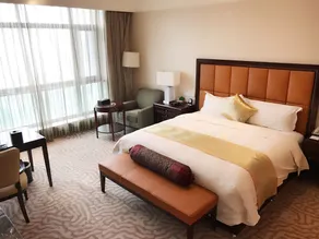 QueenSir International Hotel - Chambre