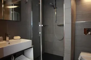 Hotel Restaurant Père Benoît - Badezimmer