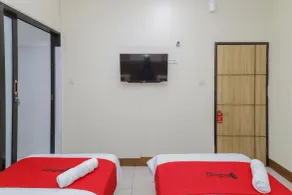 RedDoorz Syariah @ Klojen Malang - Habitación