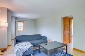 Pet-friendly New Berlin Retreat w/ Patio & Yard! - Interiör