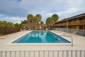 Duo Boutique Hotel - Piscine