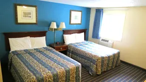 Budget Host Airport Inn - Zimmer