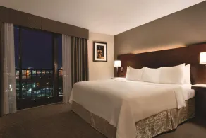 Radisson Hotel Cincinnati Riverfront - Chambre