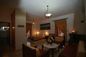 Orama Hotel - Serene Lake Plastira Retreat with Stunning Views - Room