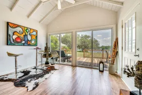 Artsy Bungalow on St Anne Lake: Pool, Dock & Deck - Interiør