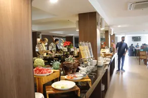 Next Hotel Yogyakarta - Restaurant
