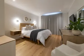 Hide-Away Guest House - Camera