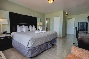 Beach House Inn with POOL & Beach Access - Chambre
