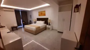 Lavinia Bay Beach Hotel - Chambre