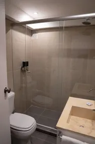 Urbana Class Hotel - Baño