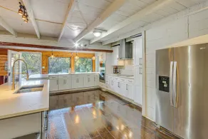 Lakefront Family Home w/ Pool in Streetman! - Interiør
