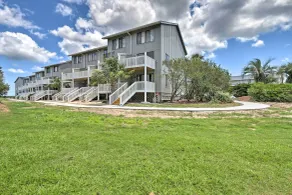 Relaxing Harbor Island Condo: Walk to the Beach! - Interiør