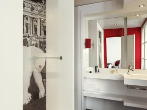 Mercure Paris Opera Louvre - Baño