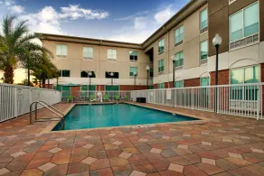 Holiday Inn Express Hotel & Suites Jacksonville North-Fernandina by IHG - Pool