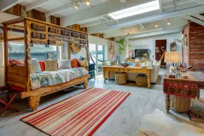 Waterfront Carriage House on Tomales Bay with Dock - Zimmer