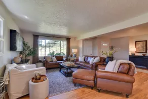 Three Springs Estate 7BR Retreat With Pond - Innvendig
