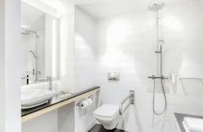 Leonardo Hotel Hannover City Center - Badezimmer