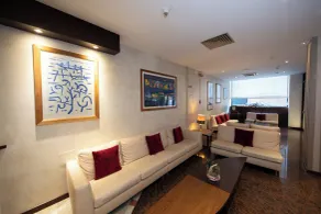 Hotel Re Enzo - Área de estar no saguão