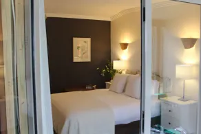 Elfin Hill Vineyard Accommodation - Room