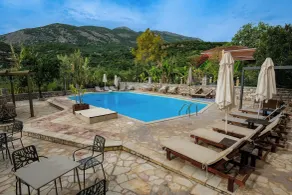 Kaiafas Lake Hotel - Basseng
