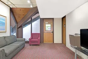 Days Inn by Wyndham Washington - Hall