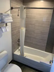 Gardena Terrace Inn - Badezimmer