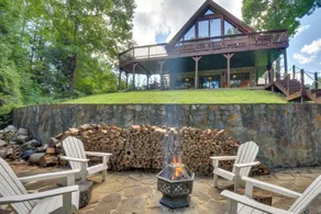 Lakefront Six Mile Vacation Rental w/ Dock - Interiør