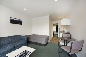 Camellia Court Motel - Room