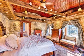 7-acre Stone Manor w/ Pool + Hot Tub Built in 1787 - Room