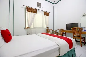 RedDoorz near XT Square Yogyakarta - Room