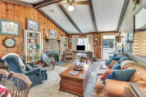 Noxapater Fall Retreat for Hunting & MSU Games - Innenbereich