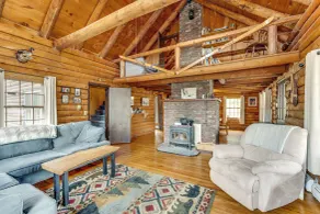 2 Mi to Lake Willoughby: Peaceful Log Cabin! - Interiør