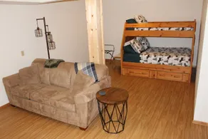 Cedar Grove Lodge | BBQ | Wifi, Hot tub, AC - Room