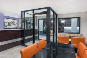 Super 8 by Wyndham Locust Grove - Hall