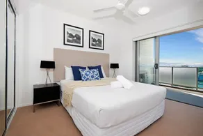 Allure Hotel & Apartments - Room
