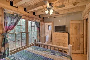 All-Season Base w/ Scenic Views in Beech Mountain! - Interiör