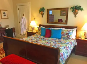 Chez Lyndon Manor - Room