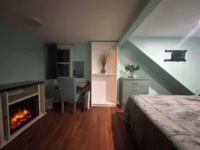Spring Is Near, Relax and Warm Up Here - Værelse