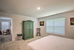 Musical Pensacola Home w/ Fire Pit + Grill! - Interni