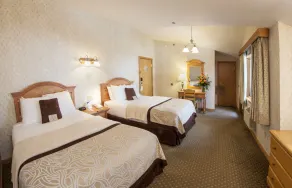 Golden Arrow Lakeside Resort - Rum