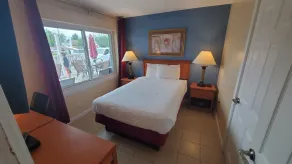 Sandbox Motel - Room
