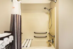 La Quinta Inn & Suites by Wyndham Louisville East - Chambre