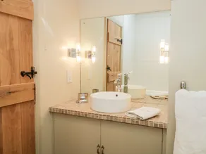Gable End - Bathroom