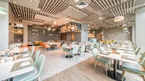 Holiday Inn Xi'an Chanba by IHG-Near Xi'an International Convention Exhibition Center and Shopping mall and The Romantic show of Xi'an-Free Luggage Storage-English Service - Restaurant