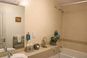 Norfolk Arms - Bathroom
