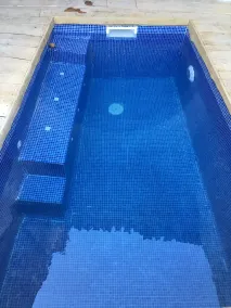 La Belle Endormie - Pool