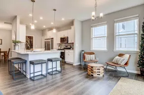 Vacation Rental Near Geist Reservoir: 7 Mi Away! - Innvendig