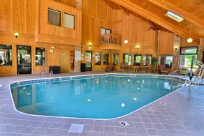 Quality Inn East Liverpool - Calcutta - Pool